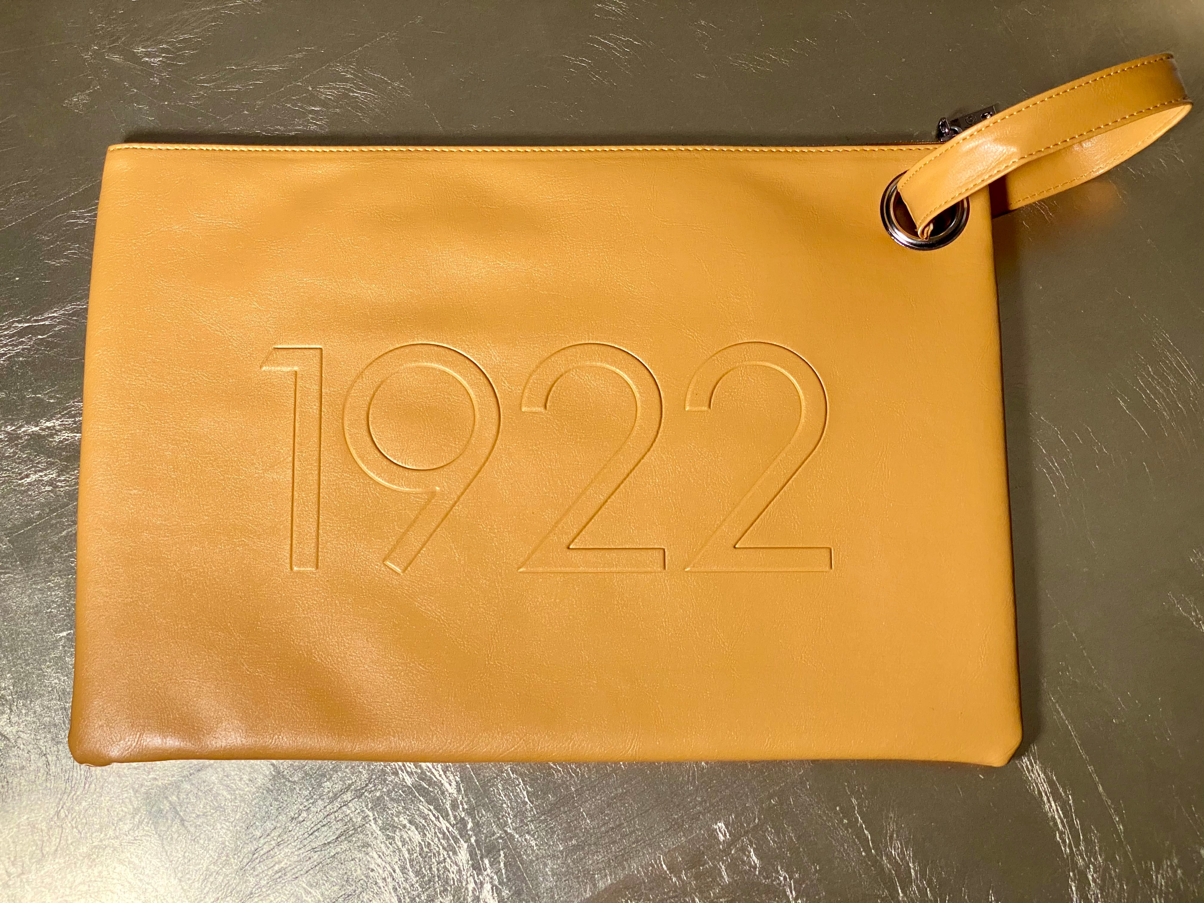 ΣΓΡ Oversized Clutch